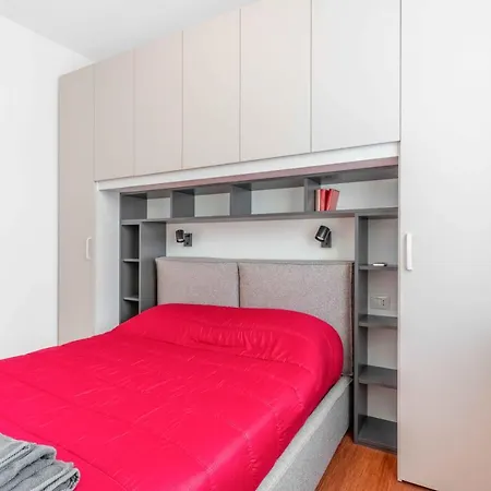 Ma10 Duomo-loreto - - Near The Duomo